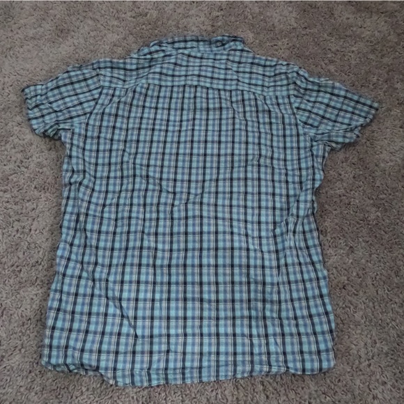 Short sleeve button down - Picture 2 of 3